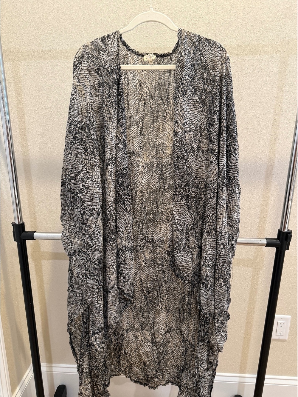 POL Black and White Snake Print Lightweight Open Front Cardigan Size S